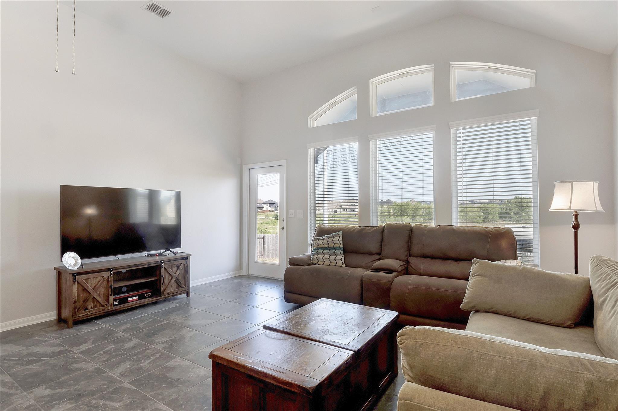574 Sugar Cane RD — photo 4