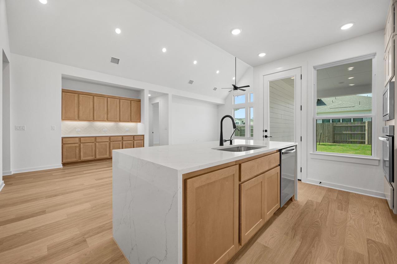 9505 Golden Lion DR — photo 4