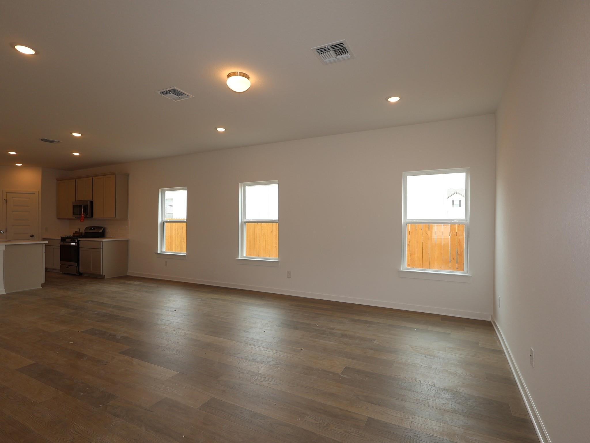 122 Heritage Forest PKWY — photo 4