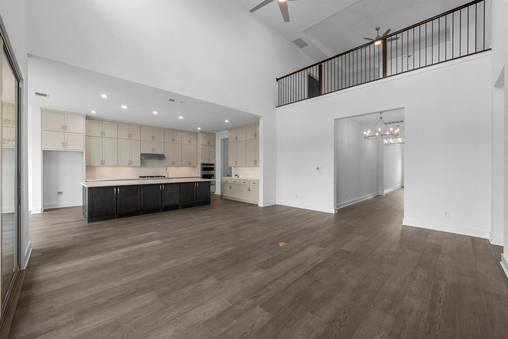 204 Maton WAY — photo 4