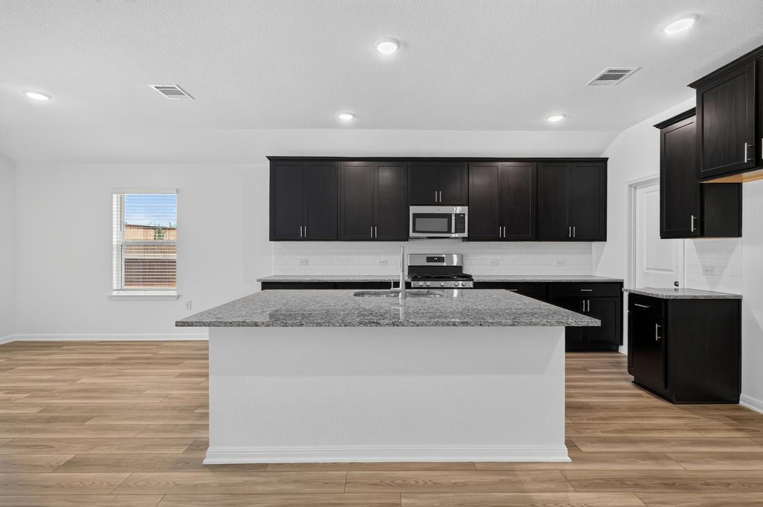 1212 Crumpton DR — photo 3