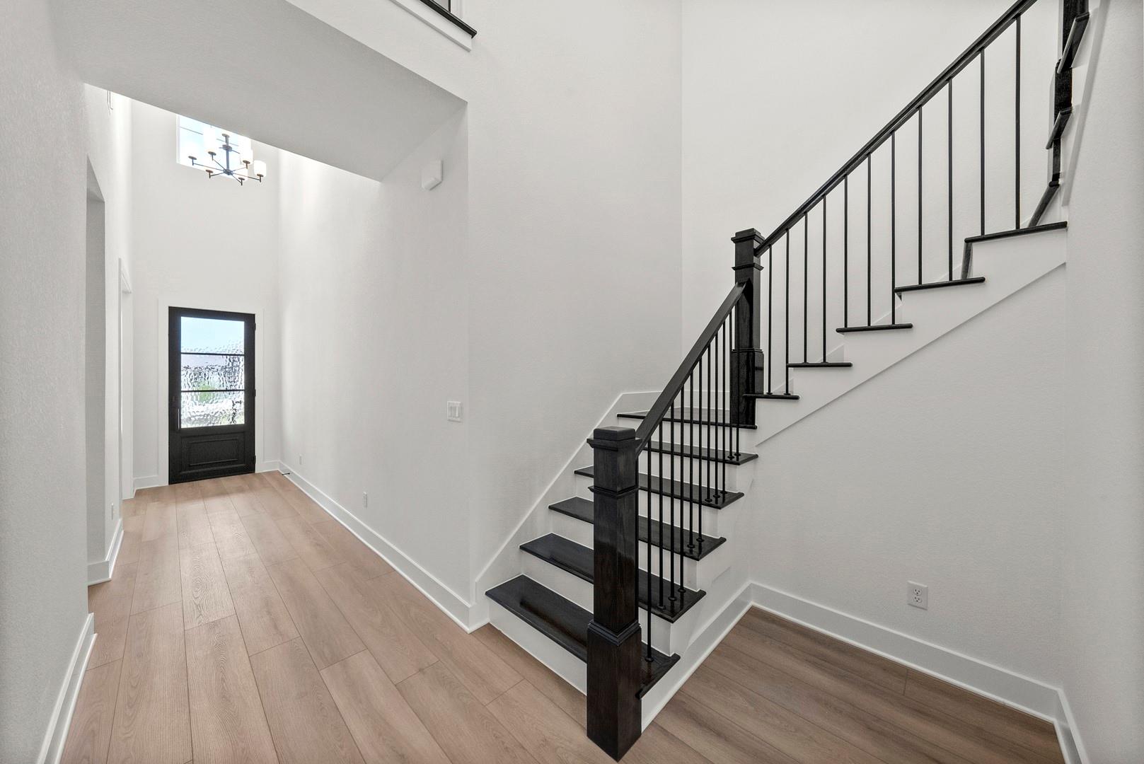 117 Burke ST — photo 4