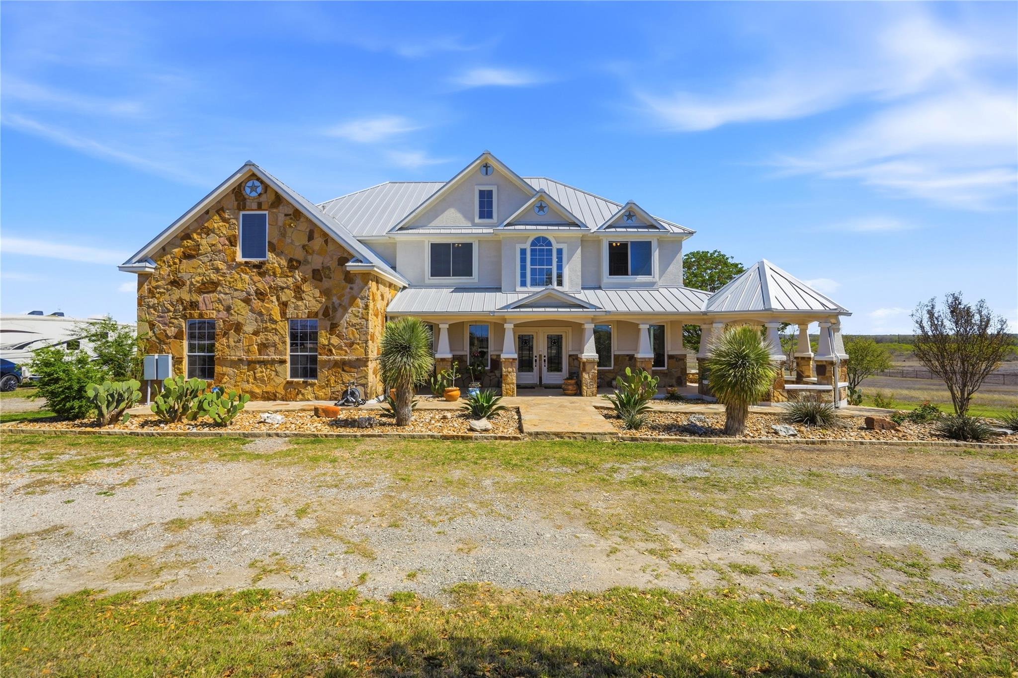 100 Mayfield LN