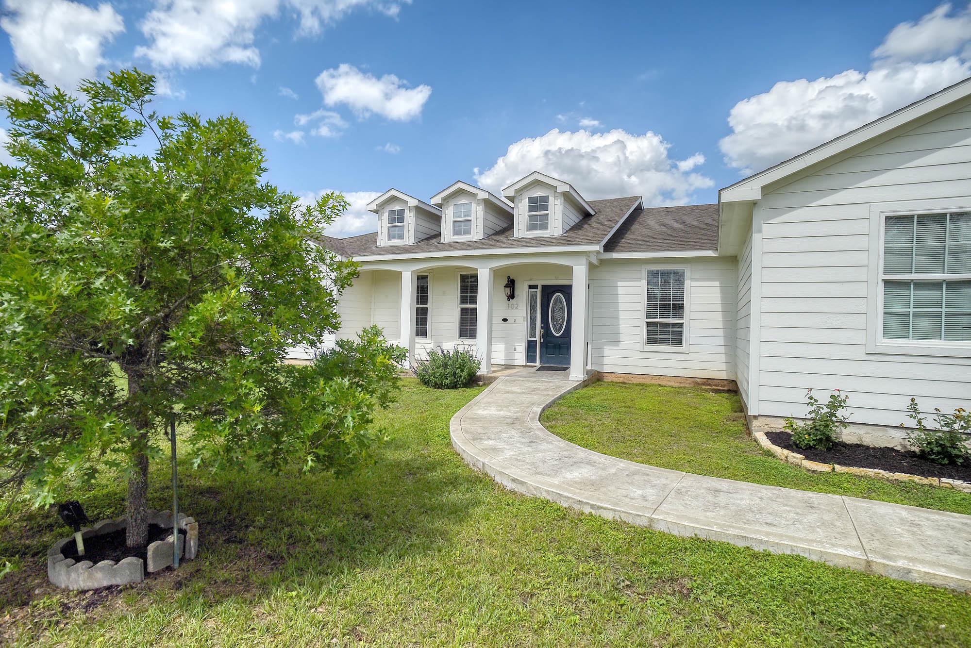 102 Oak LOOP — photo 3