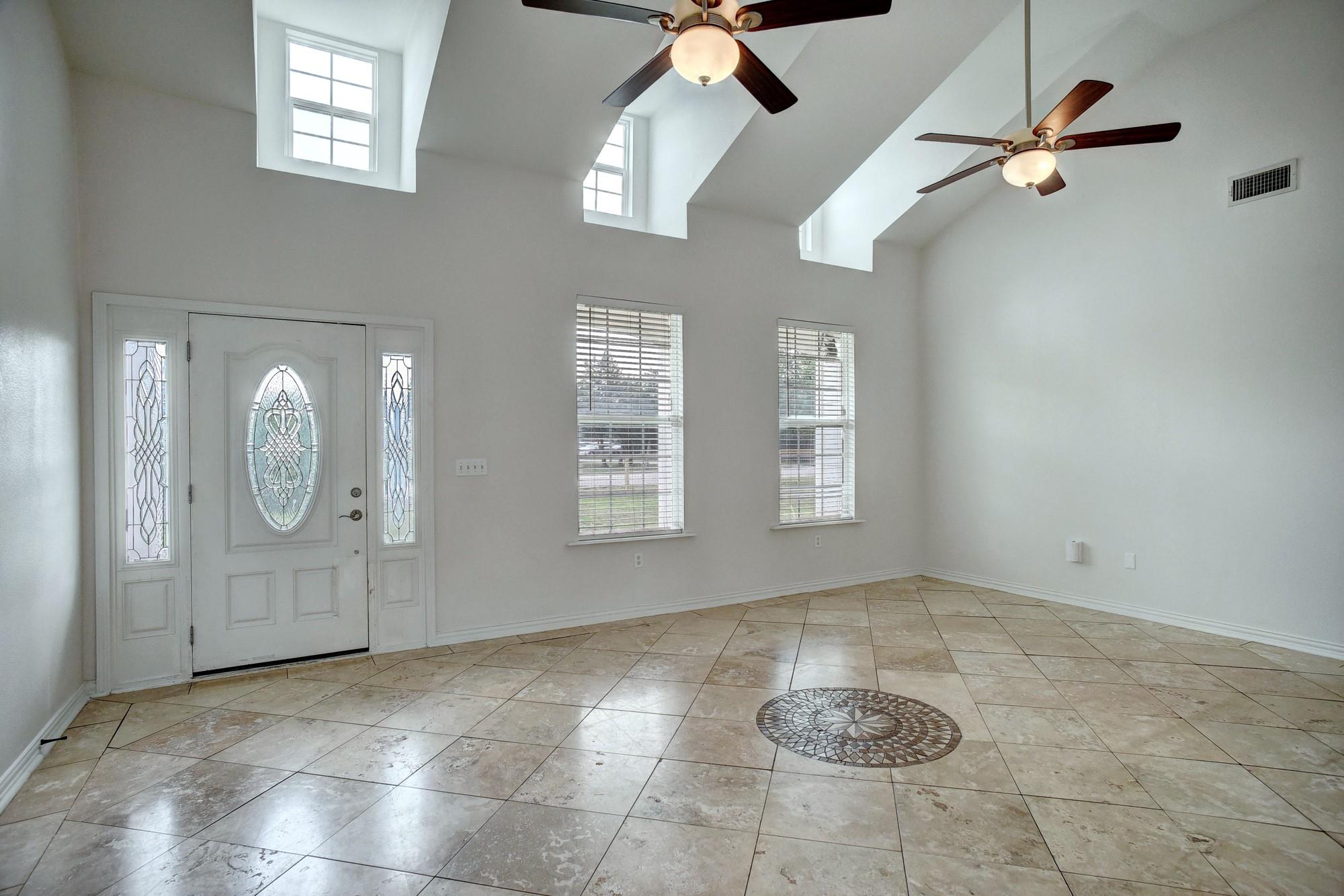 102 Oak LOOP — photo 4