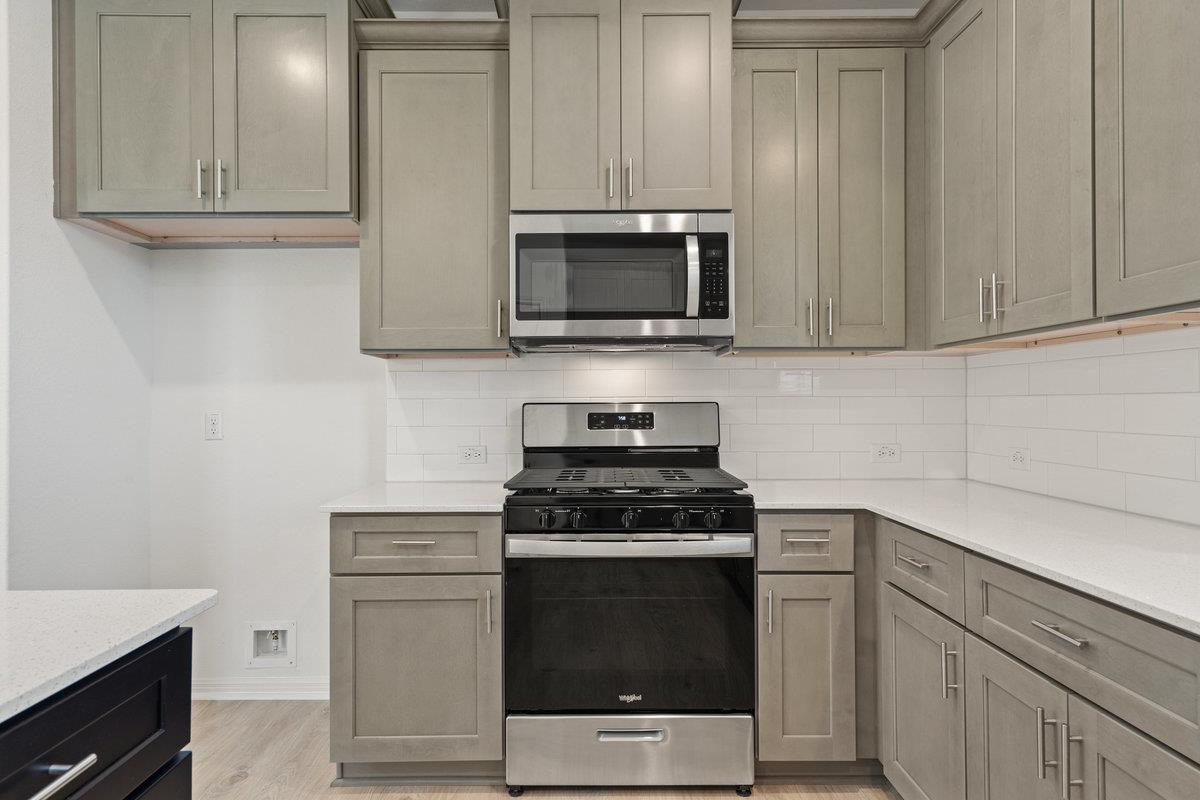424 Treadwell LN — photo 5