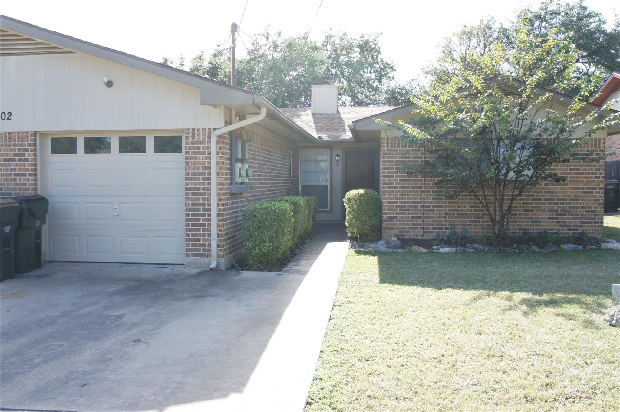 3702 Rocky Hollow TRL #B — photo 4