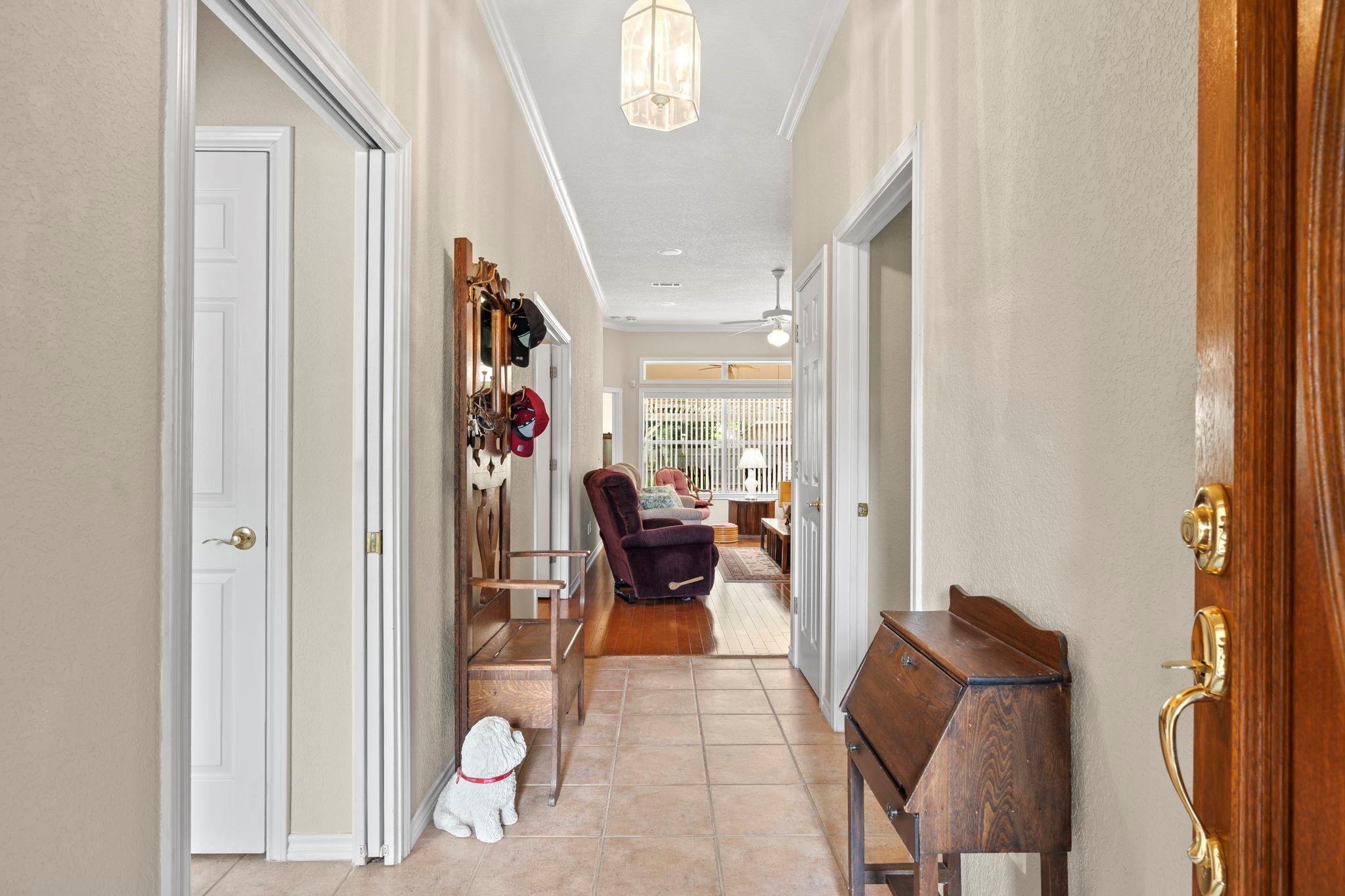 107 Stacey LN — photo 4