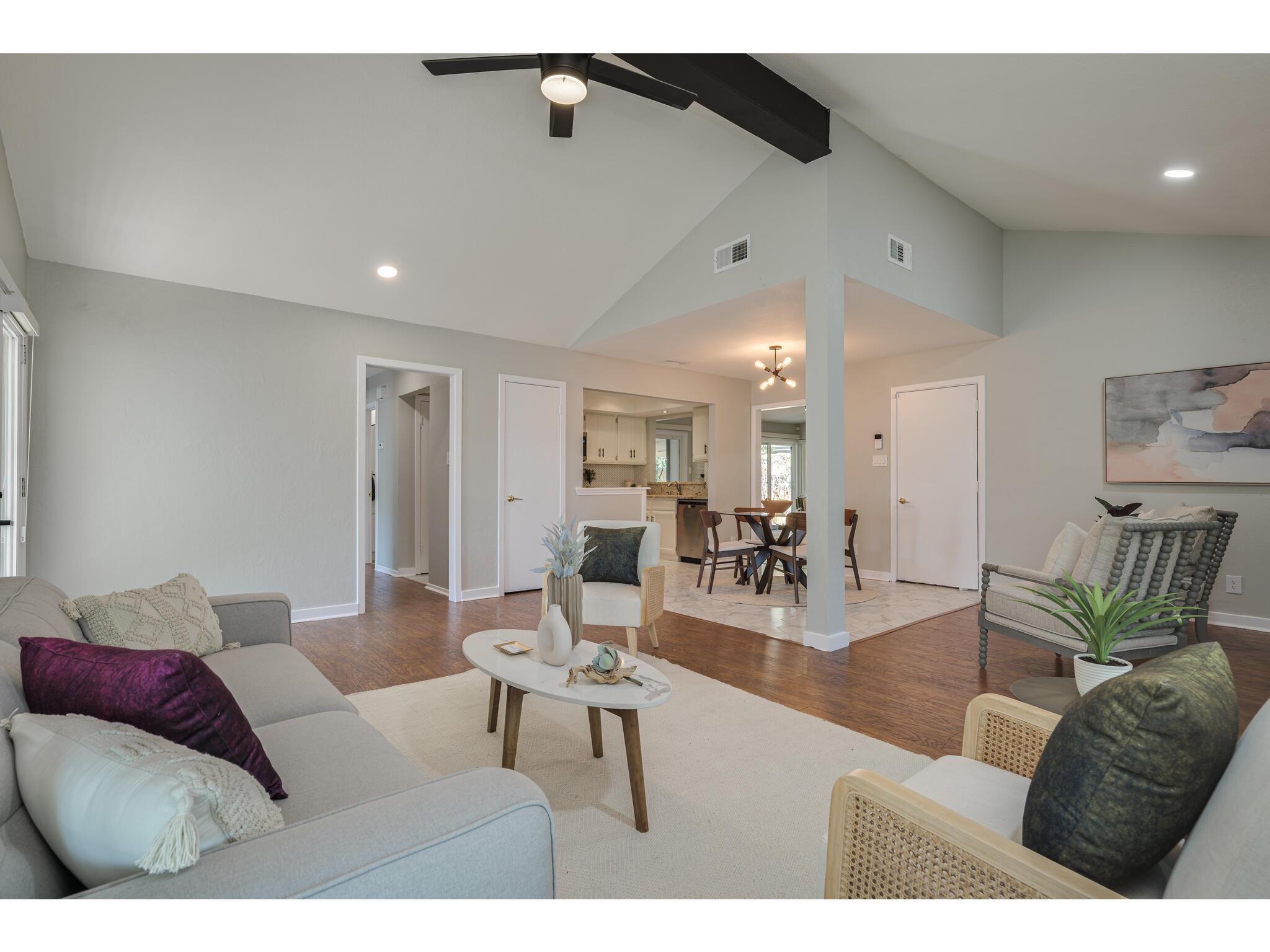 3203 Foster LN — photo 4