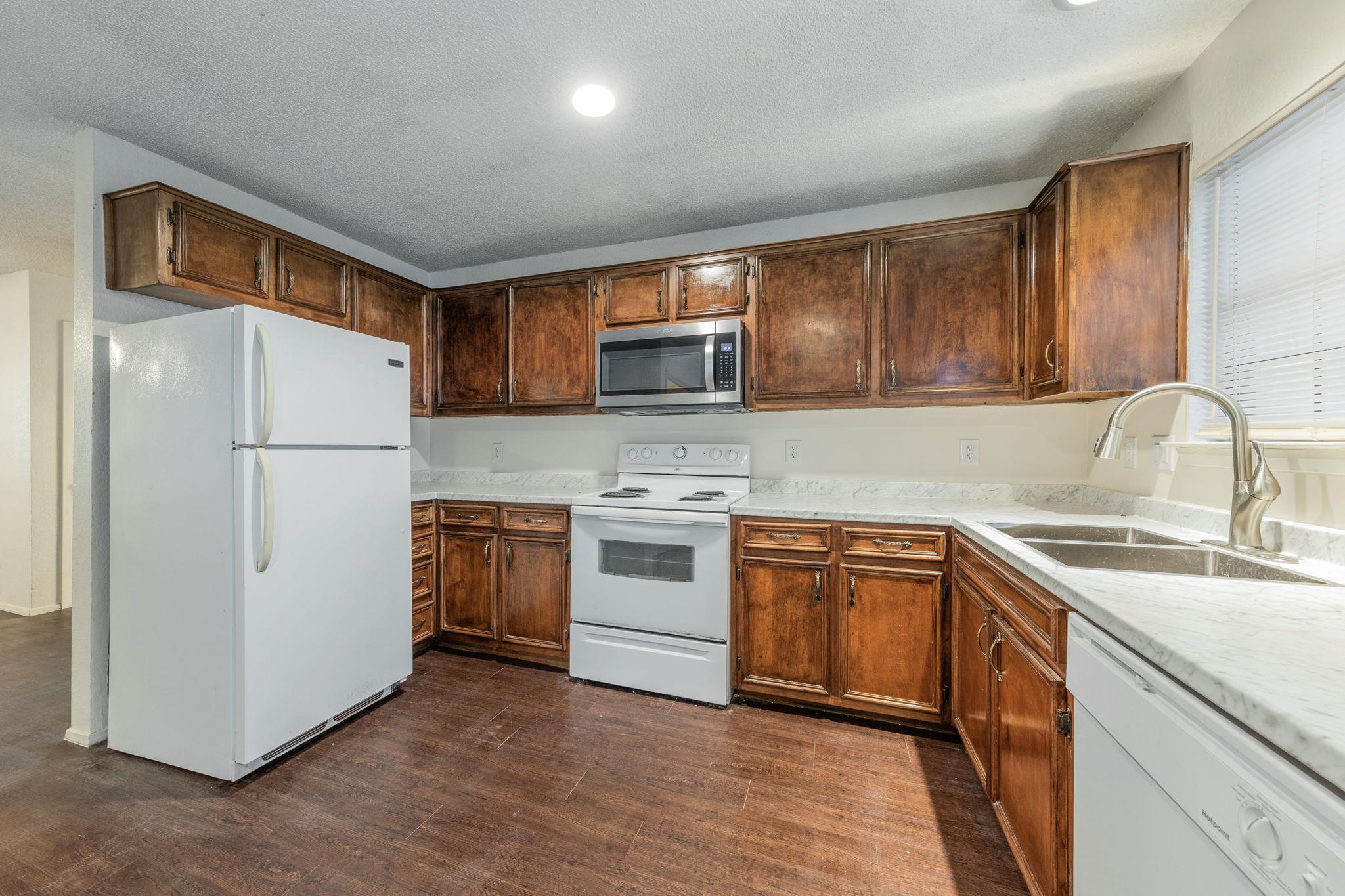 4518 Speedway #B — photo 3