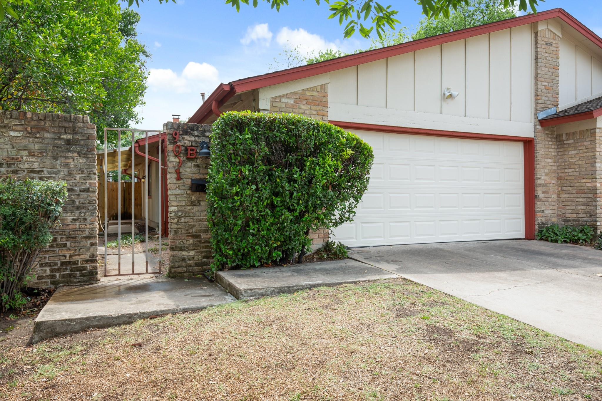 9001 Parkfield DR #B — photo 3