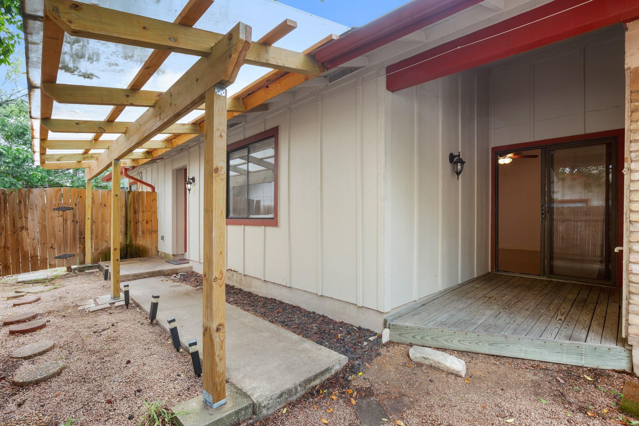 9001 Parkfield DR #B — photo 5
