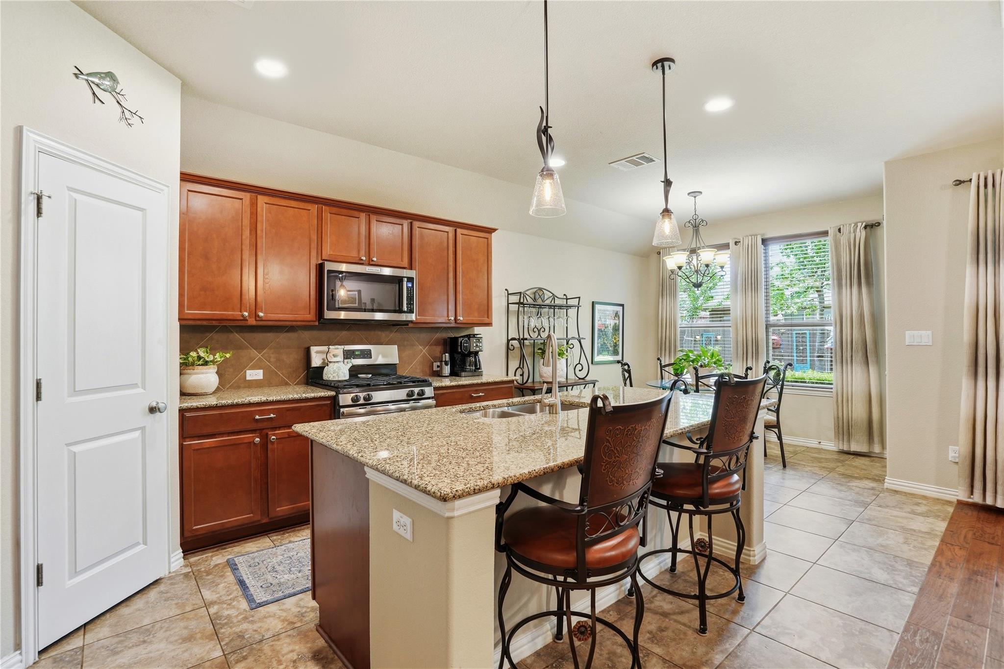 4134 Kingsley Ave — photo 4