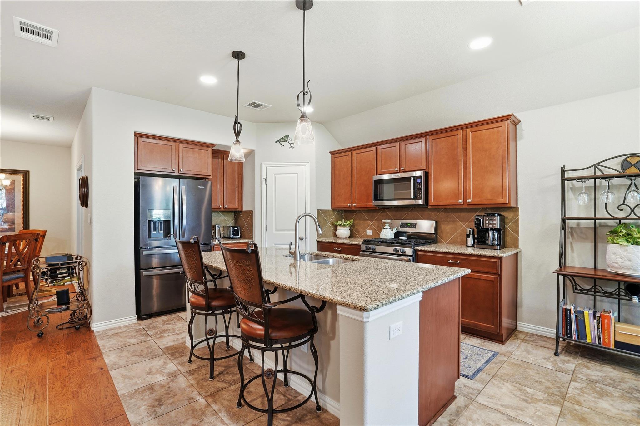 4134 Kingsley Ave — photo 5