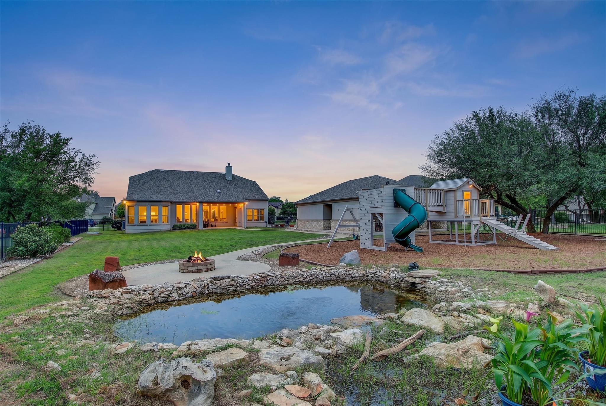 312 Flintlock DR — photo 3