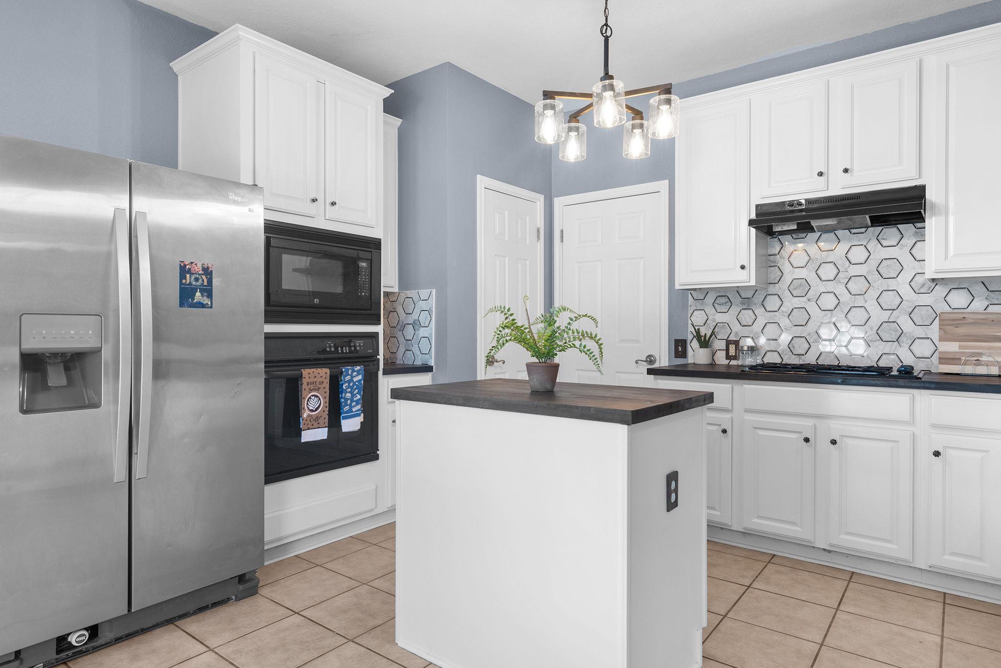 2128 Faldo LN — photo 3