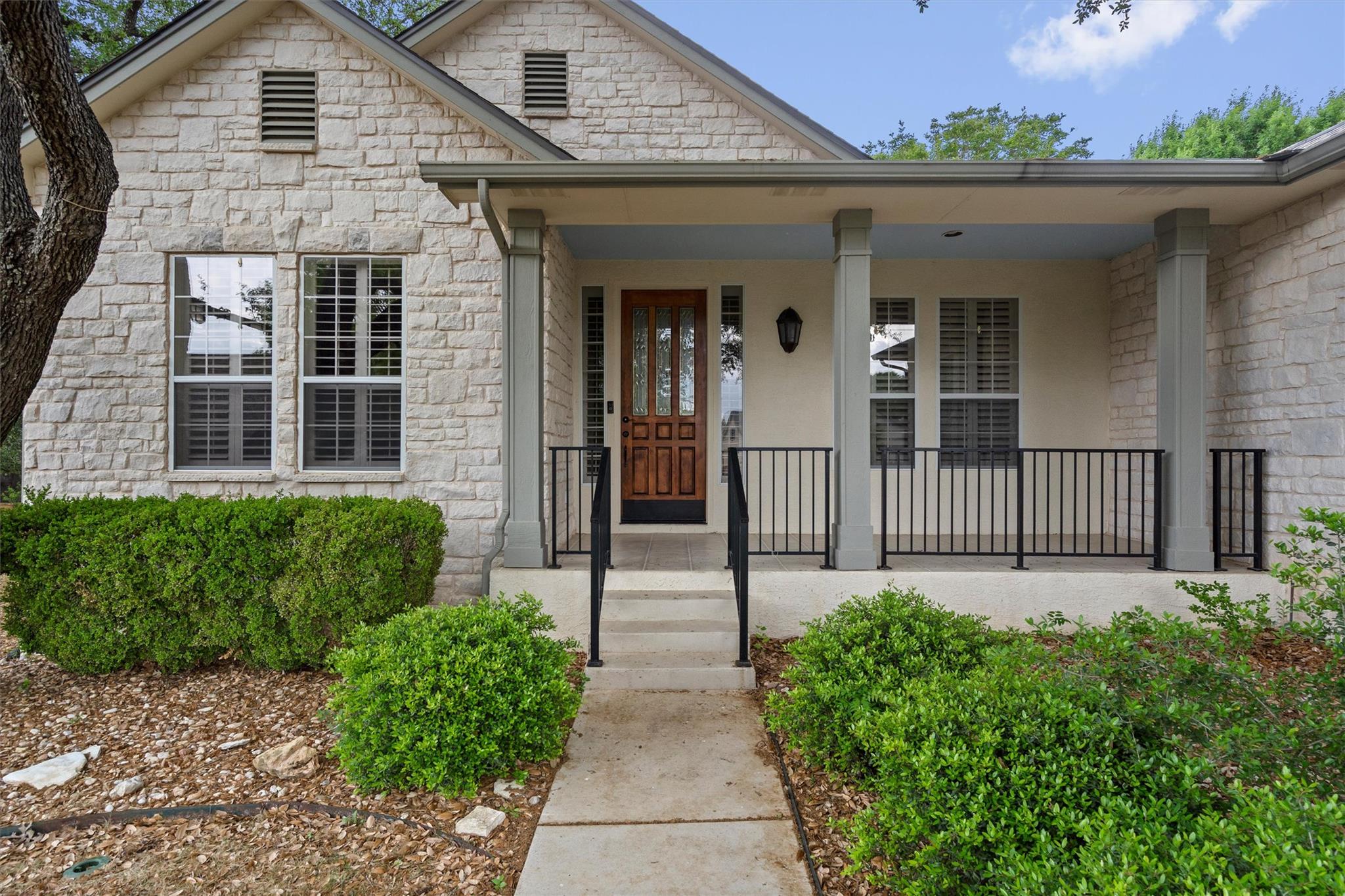 106 Swallowtail CIR — photo 3