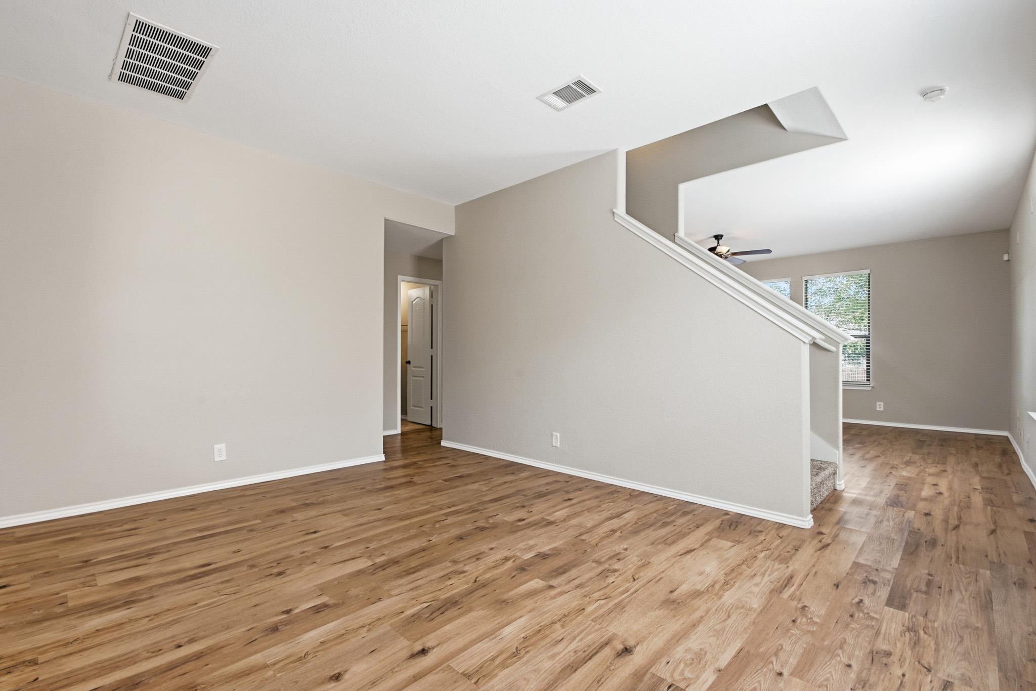 280 Cordero DR — photo 3