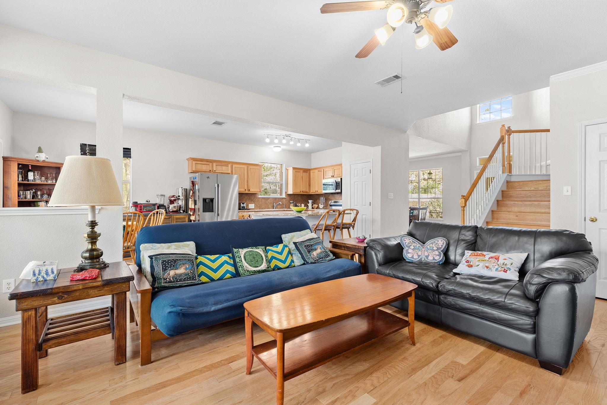 202 The Oaks BLVD — photo 4