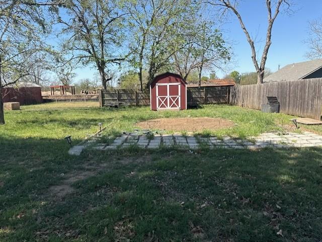 517 Giddings ST — photo 5