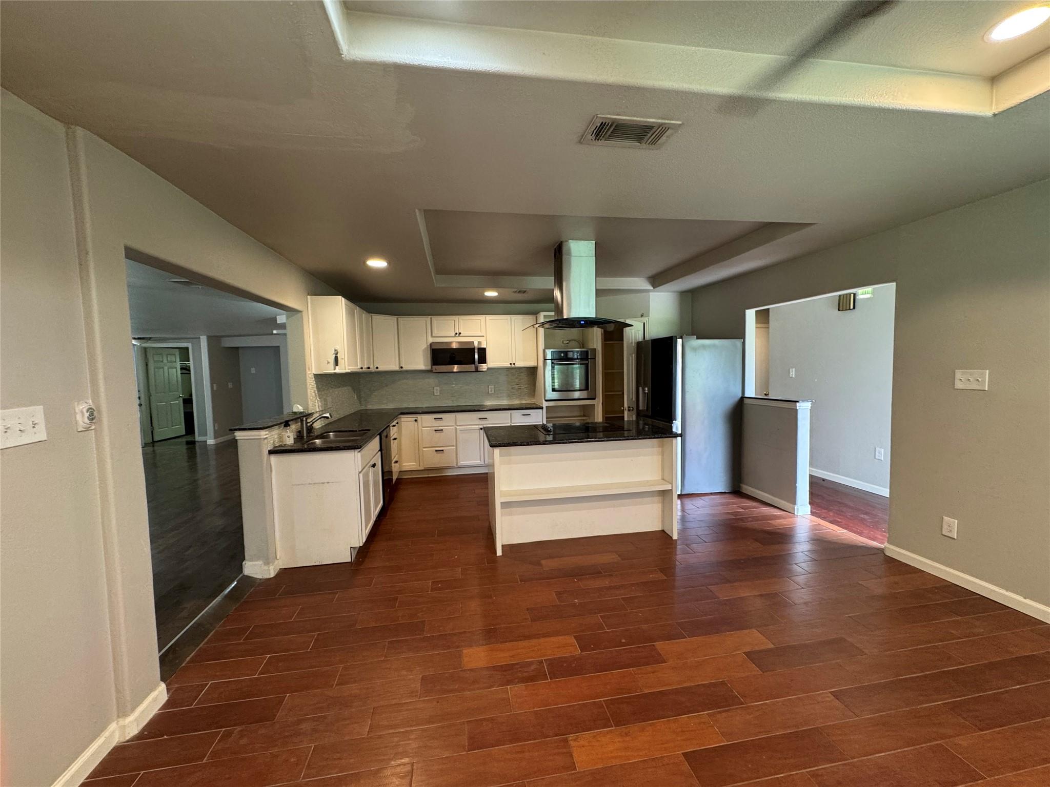 300 W COVINGTON DR — photo 5