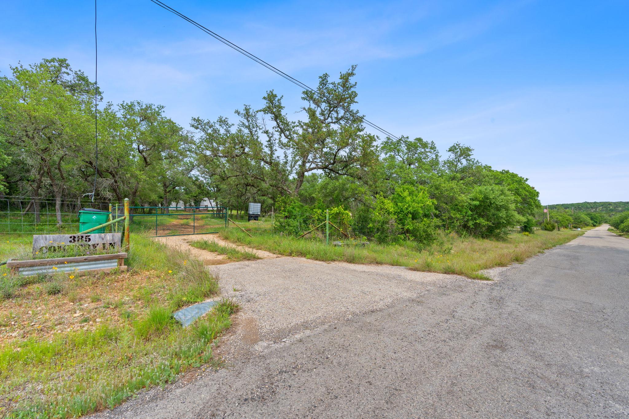 385 Country LN — photo 4