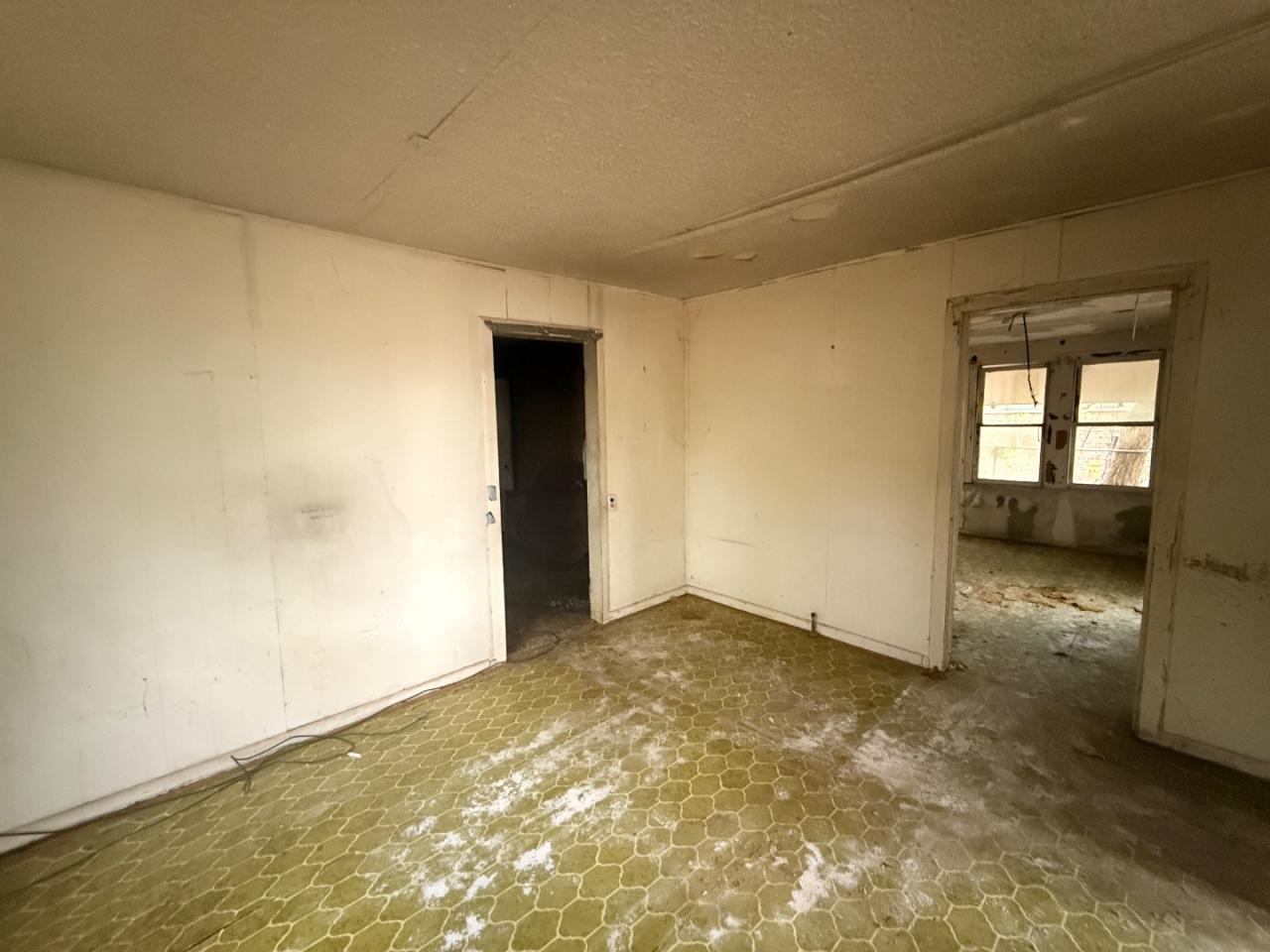 918 Brazos ST — photo 4