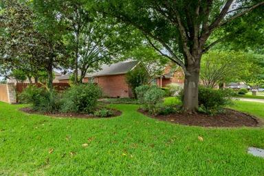 604 Belmont DR — photo 3