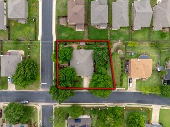 604 Belmont DR — photo 4