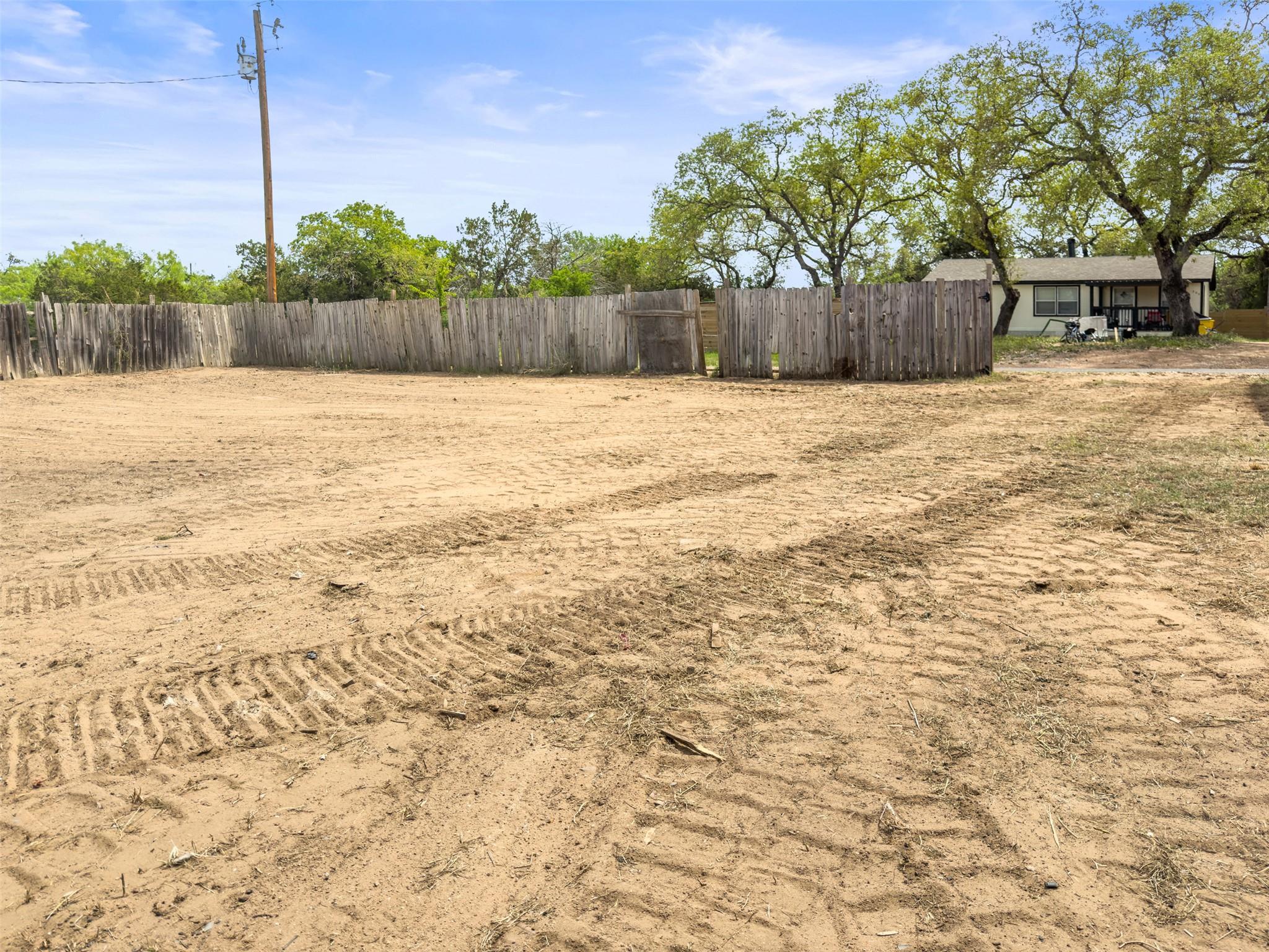 302 Seneca DR — photo 5