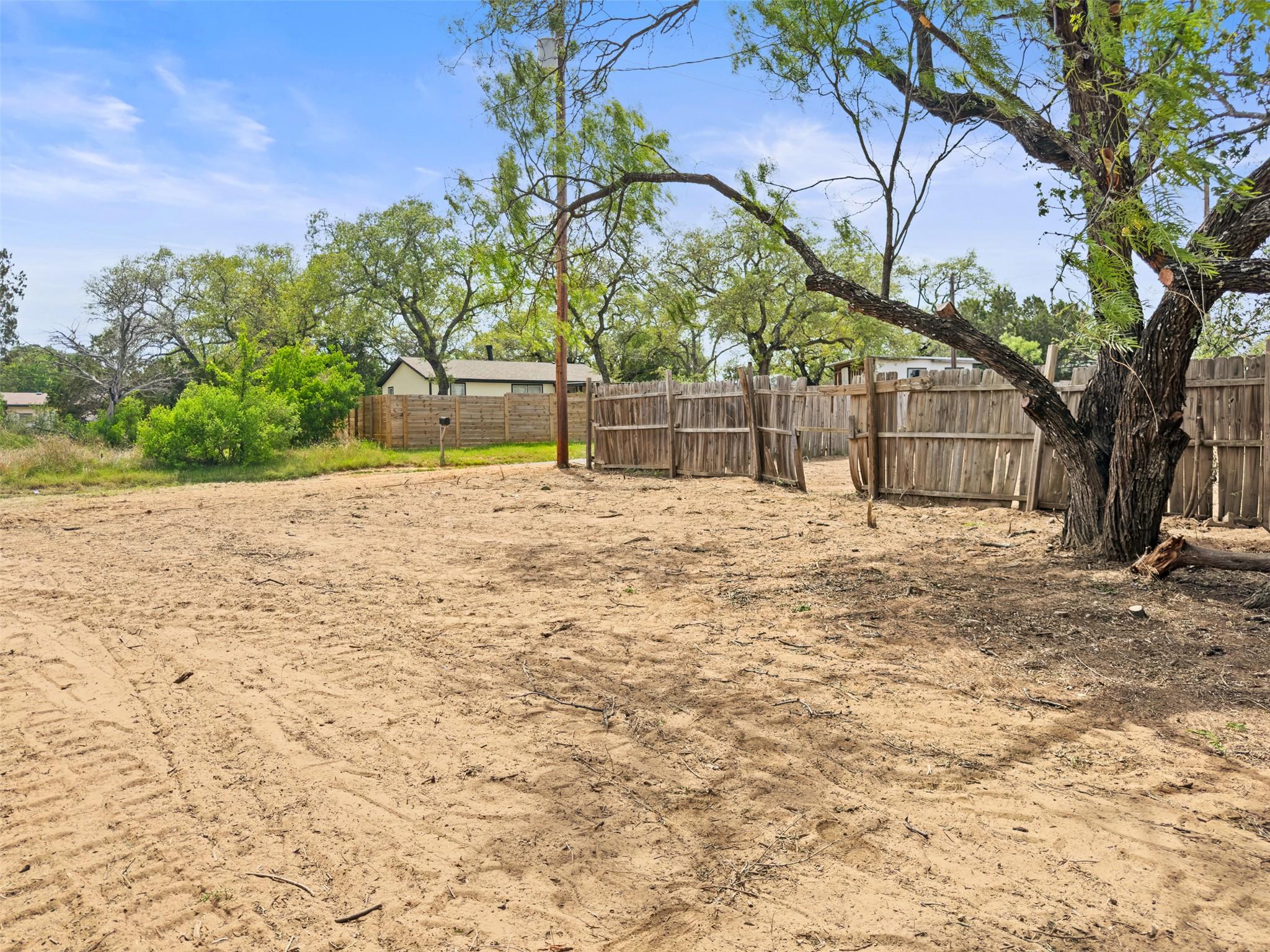 296 Seneca DR — photo 4