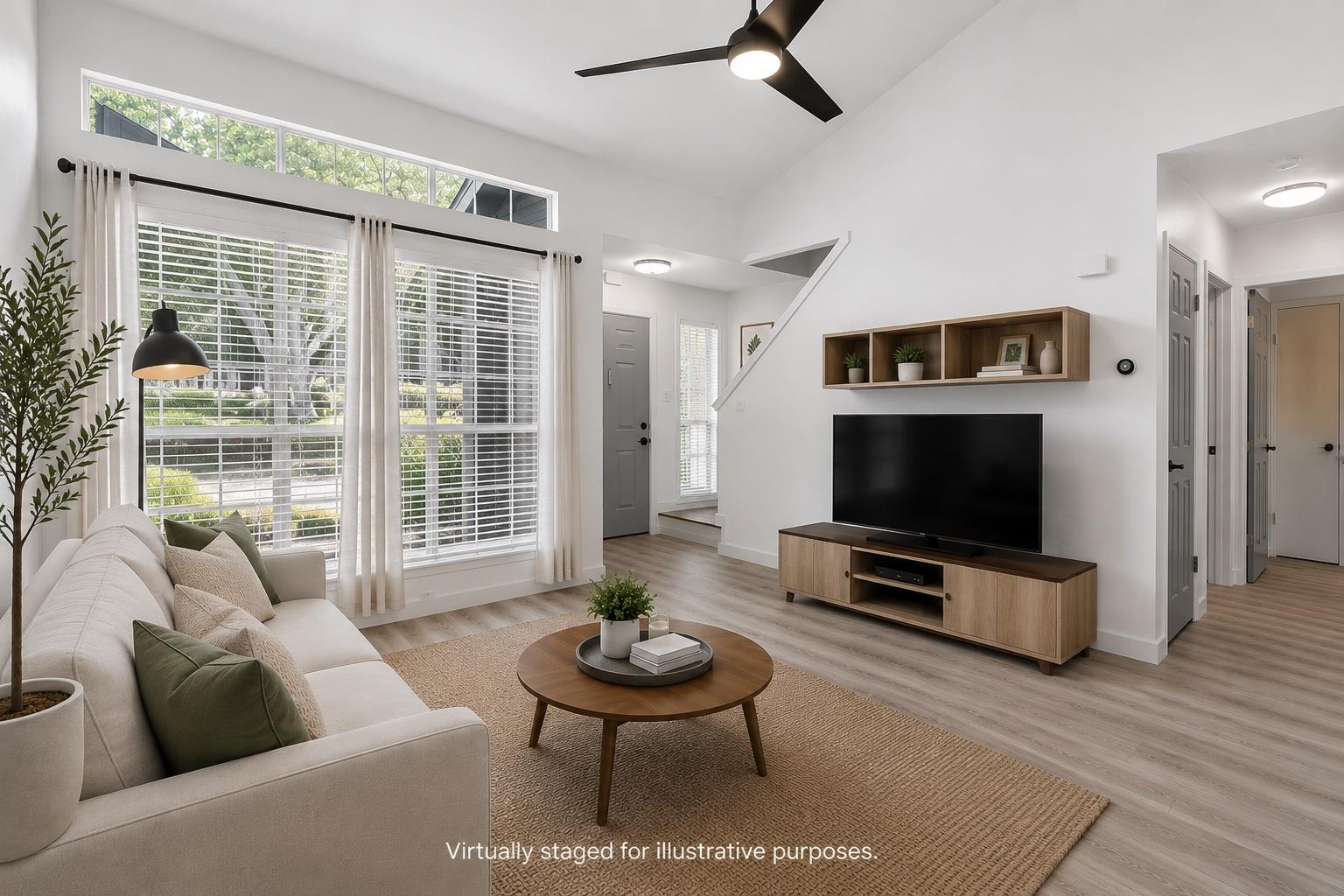 1015 Yager LN #18 — photo 3