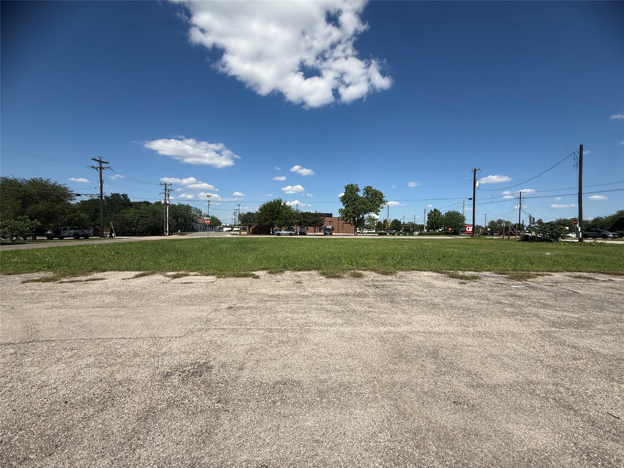 1909 Bois D Arc LN — photo 5
