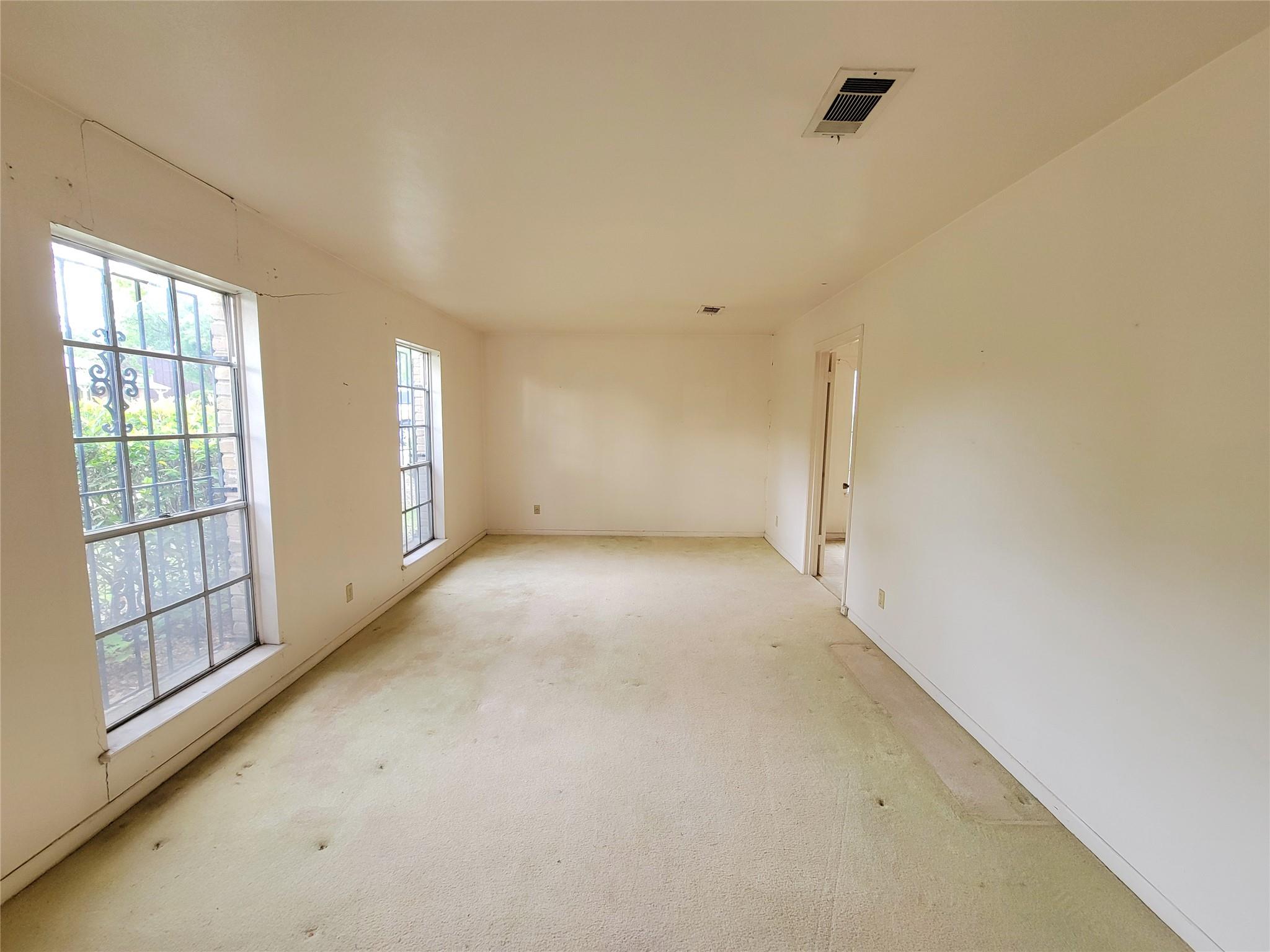 6605 Highpoint DR — photo 3