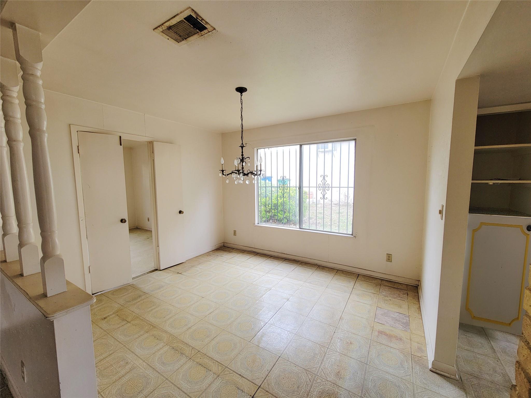 6605 Highpoint DR — photo 5