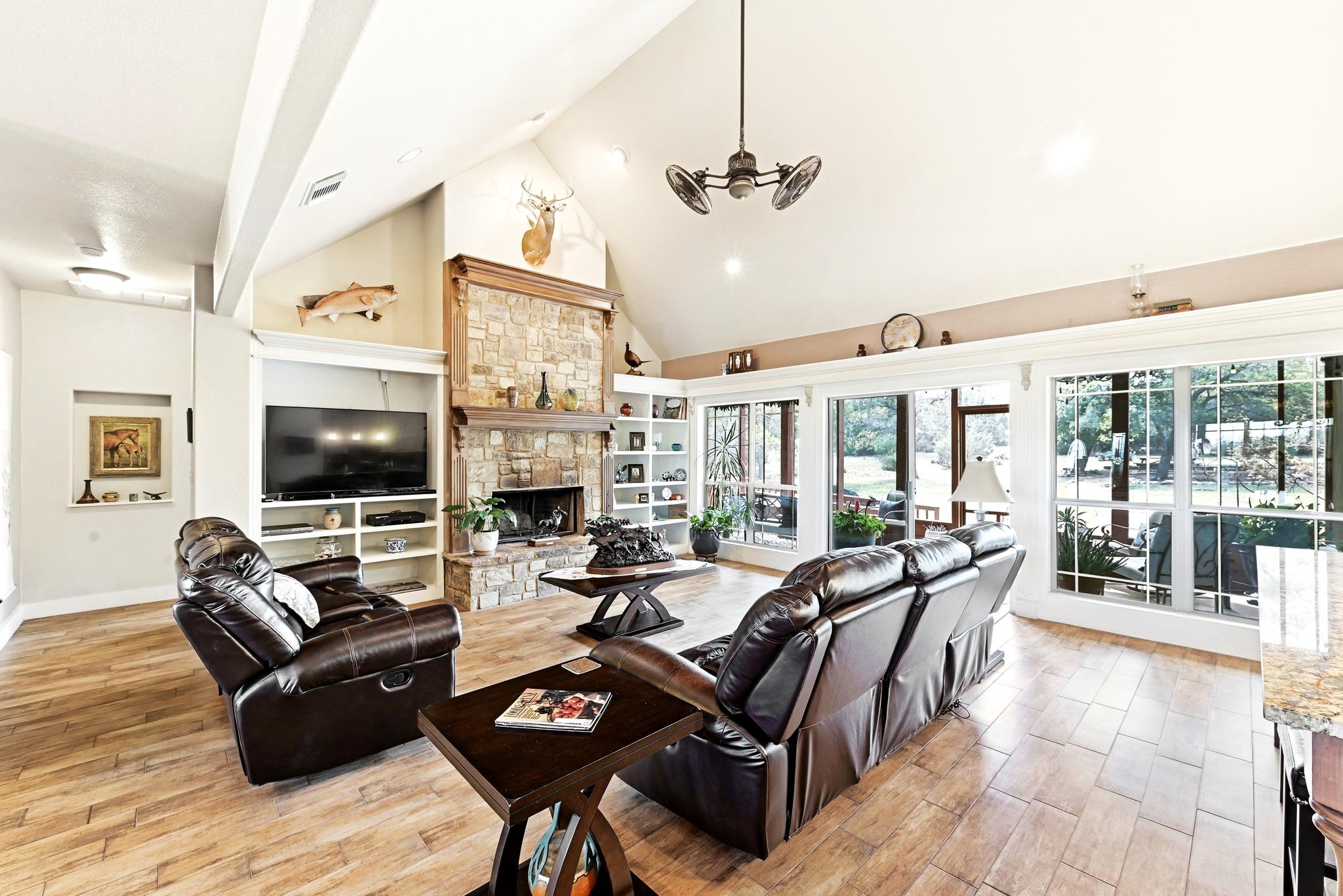 225 Blue Water CV — photo 5
