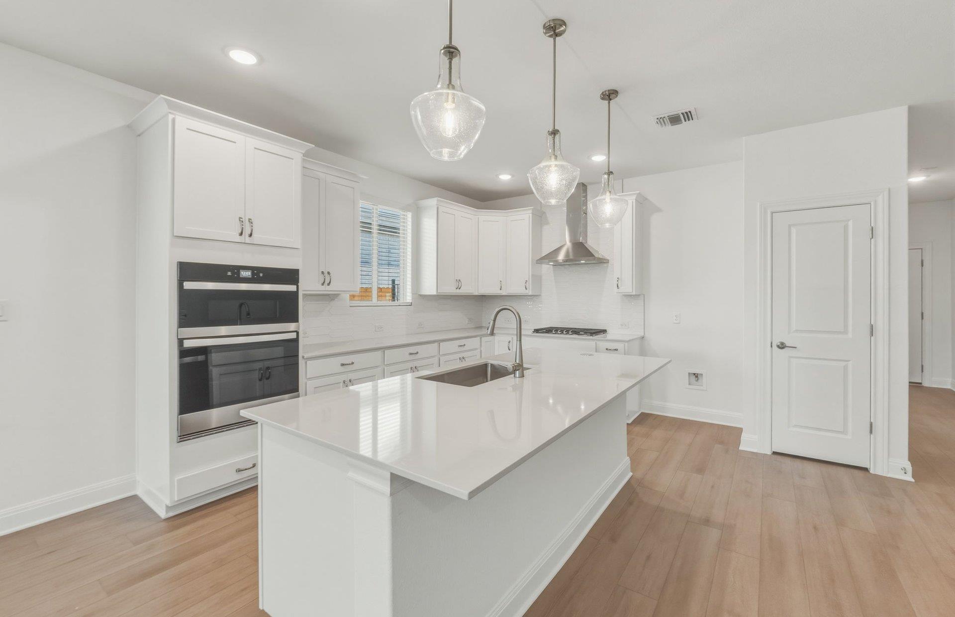 301 Celeste WAY — photo 4