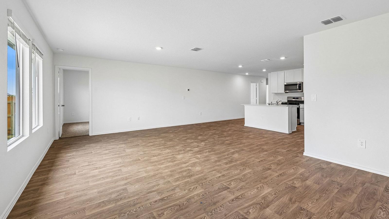 141 Belton DR — photo 5