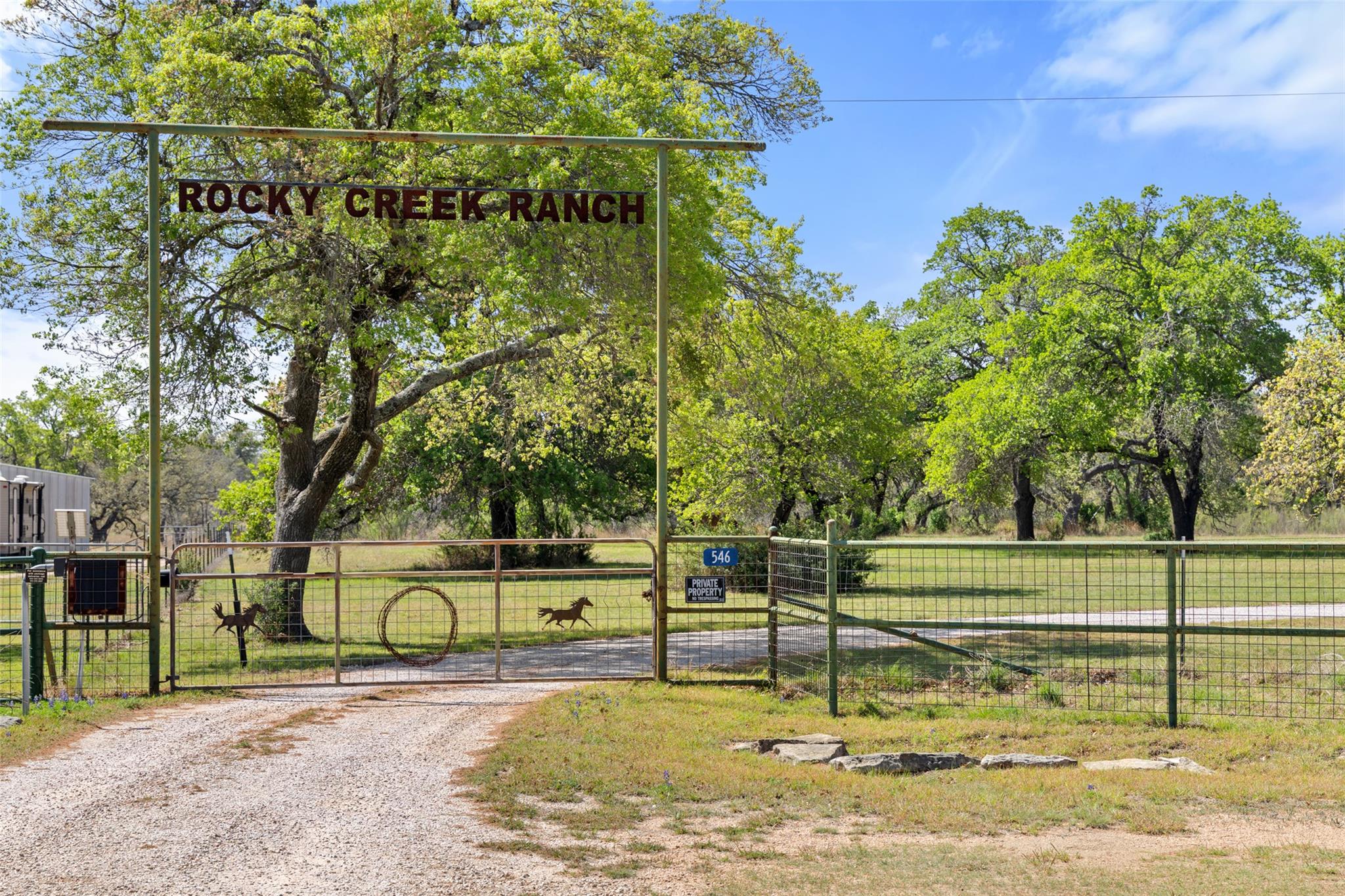 546 Lazy Oak RD — photo 4
