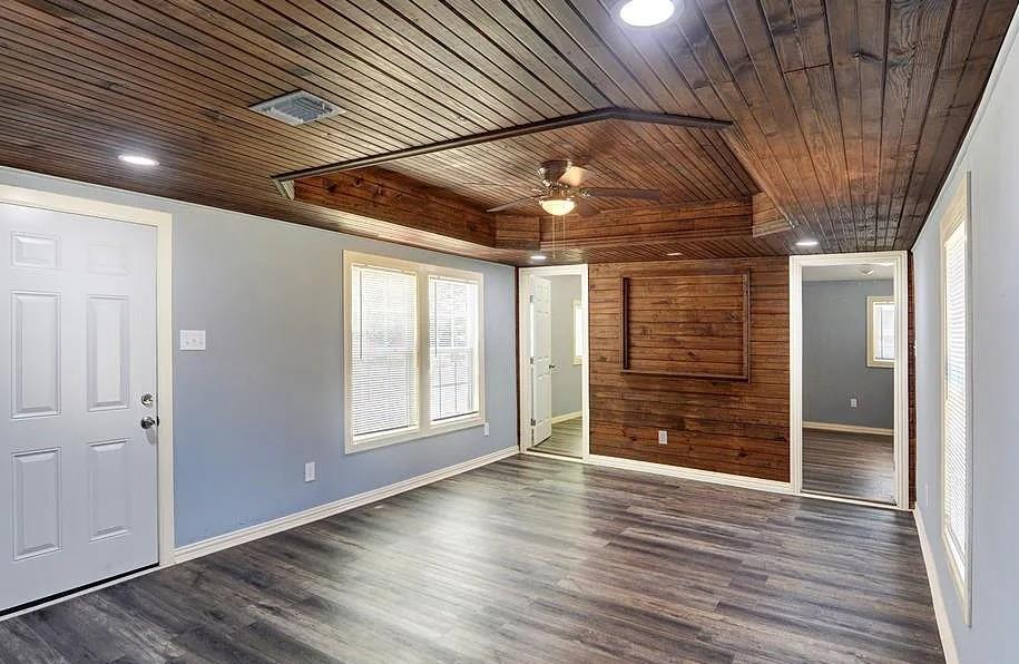 726 Kimbrough ST — photo 5
