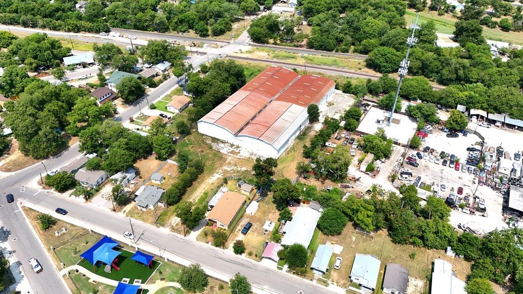 312 Comacho ST — photo 3