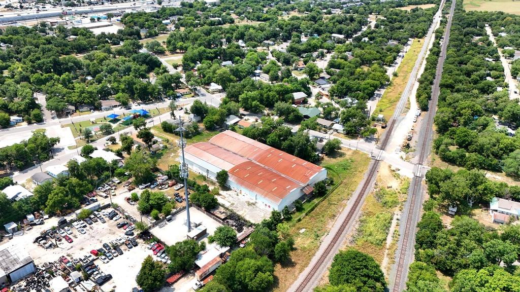 312 Comacho ST — photo 4
