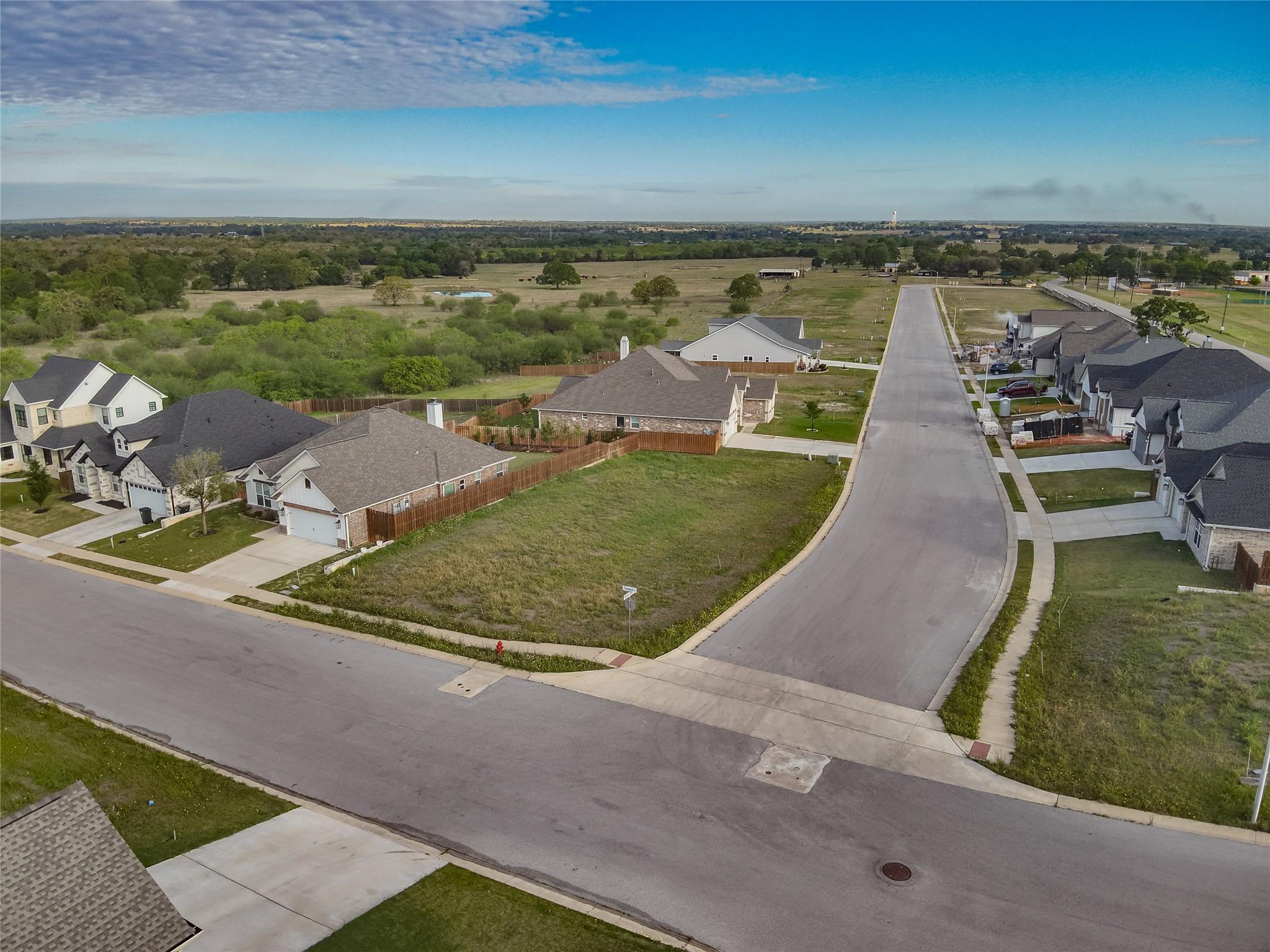 331 Firework LN — photo 4