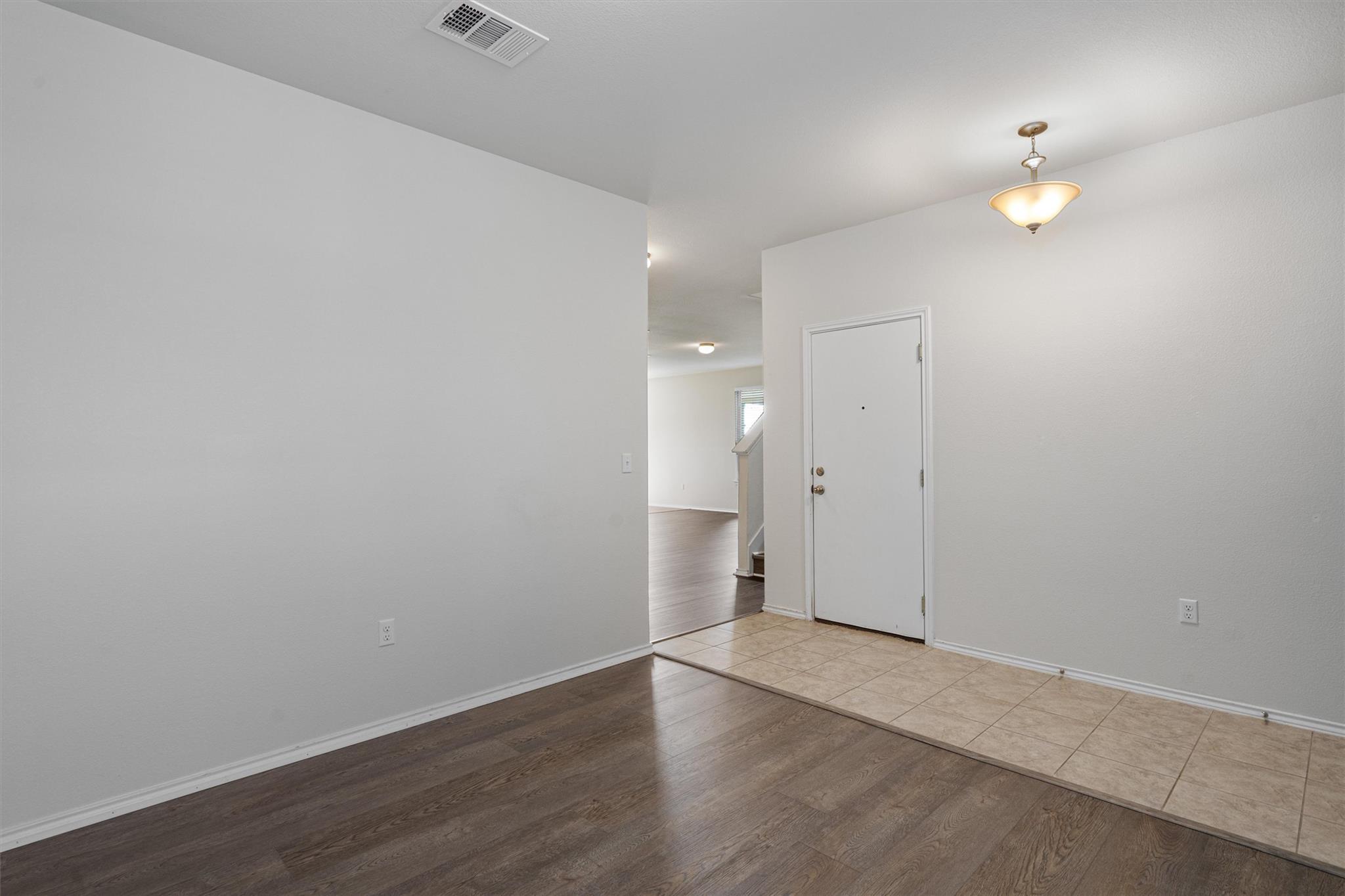 146 Russet TRL — photo 3
