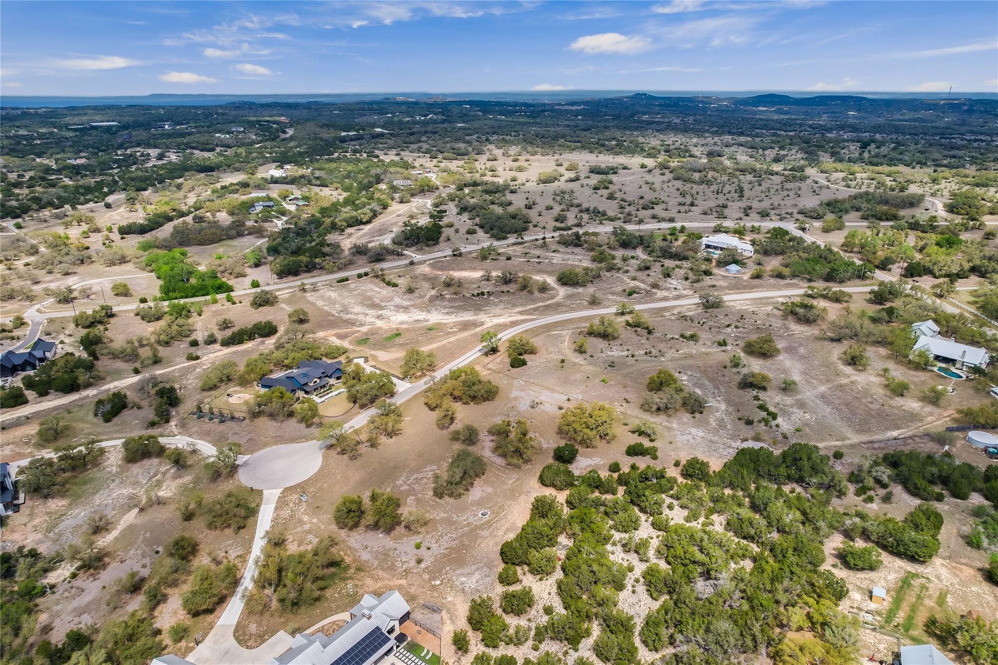 285 Calvary CV — photo 3