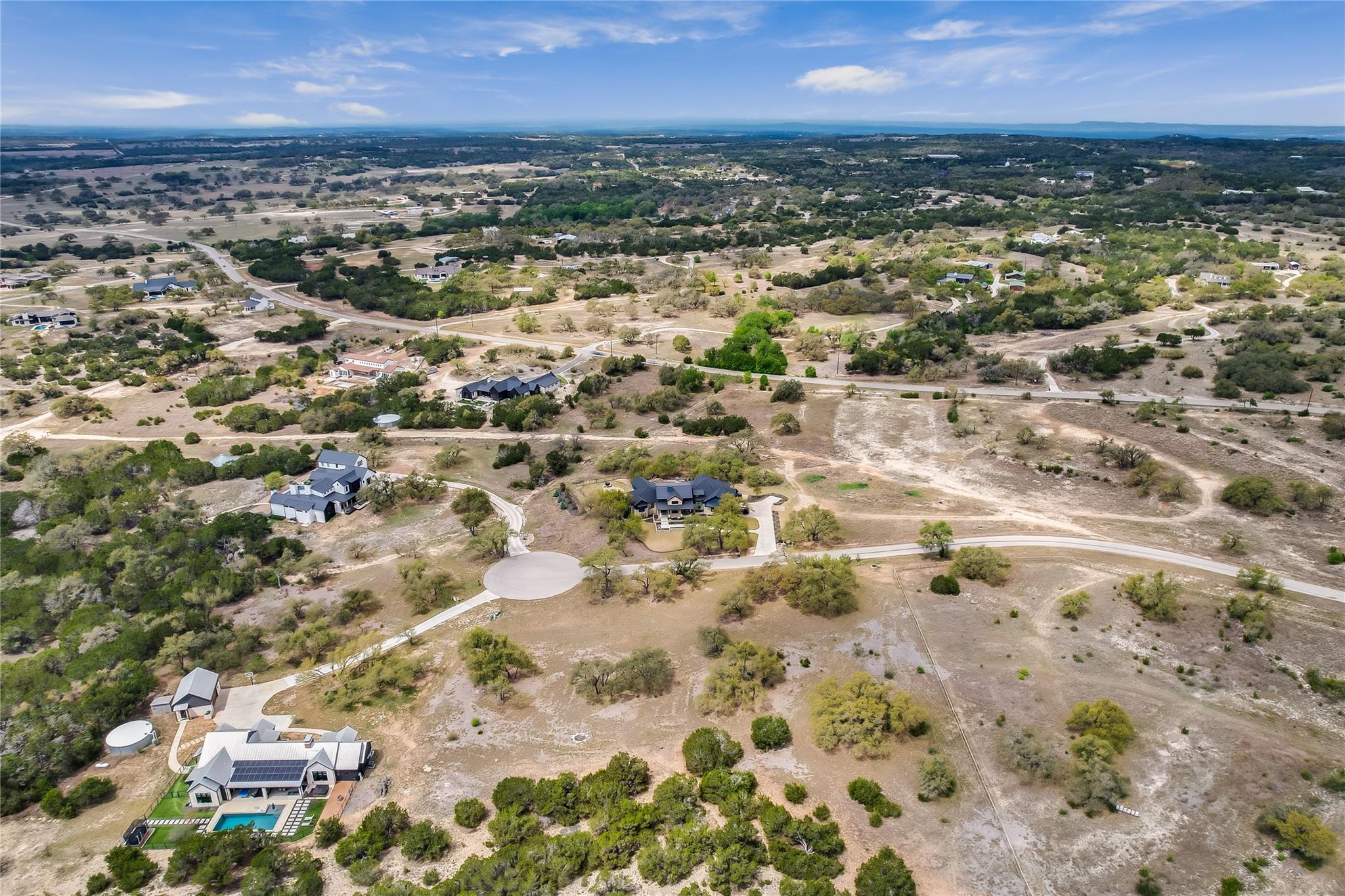 285 Calvary CV — photo 4
