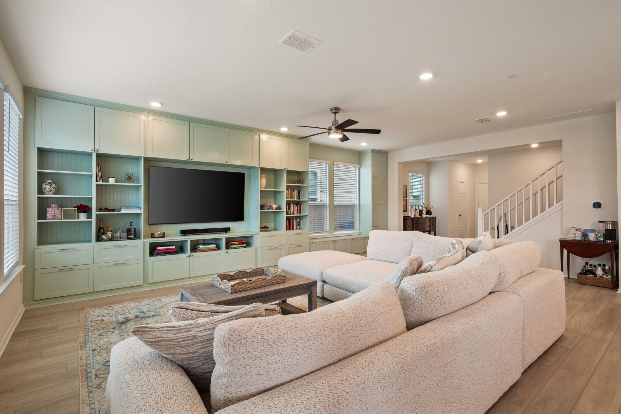 7805 House Finch DR — photo 3