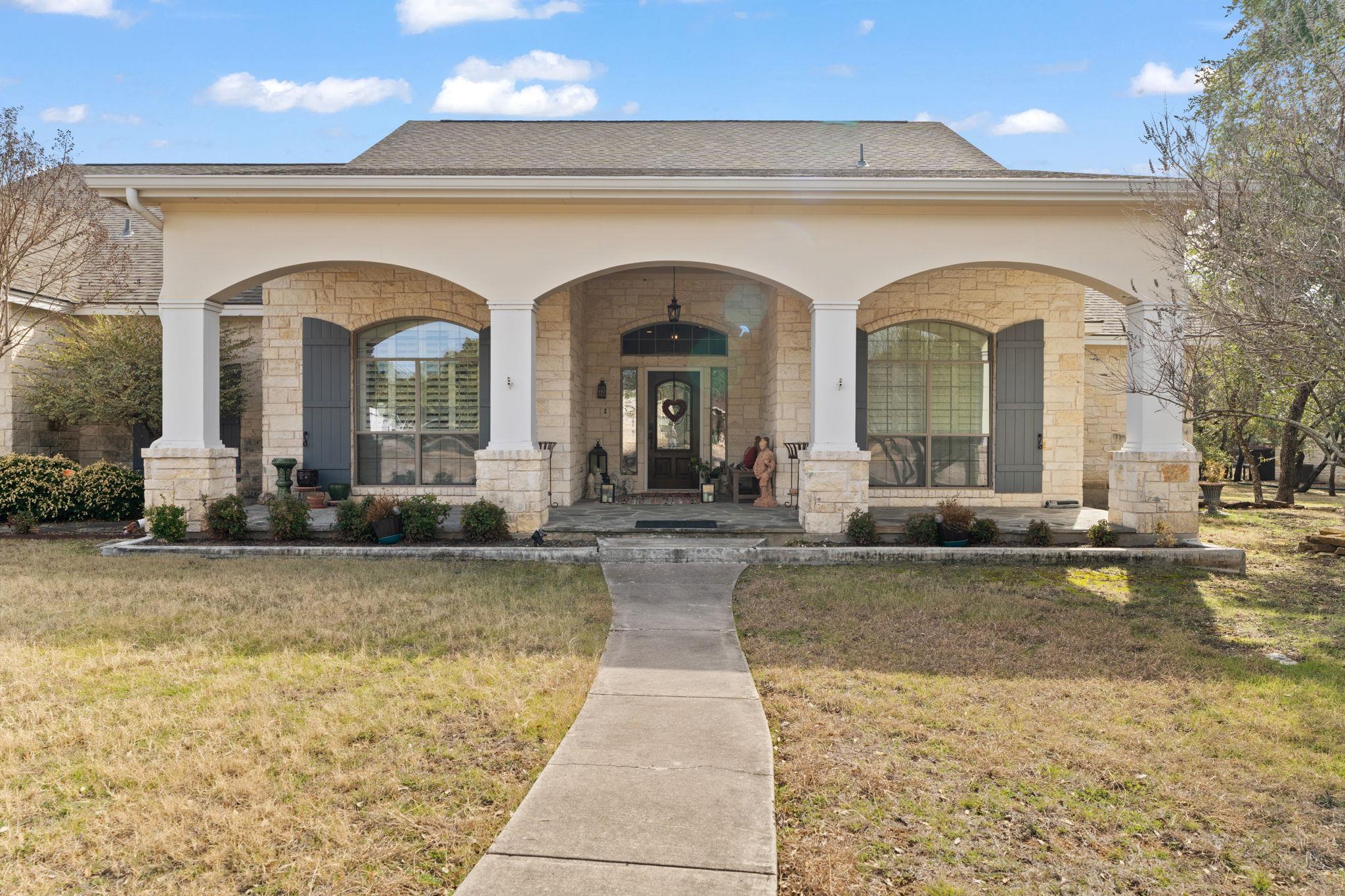 203 Circle Oaks DR — photo 3