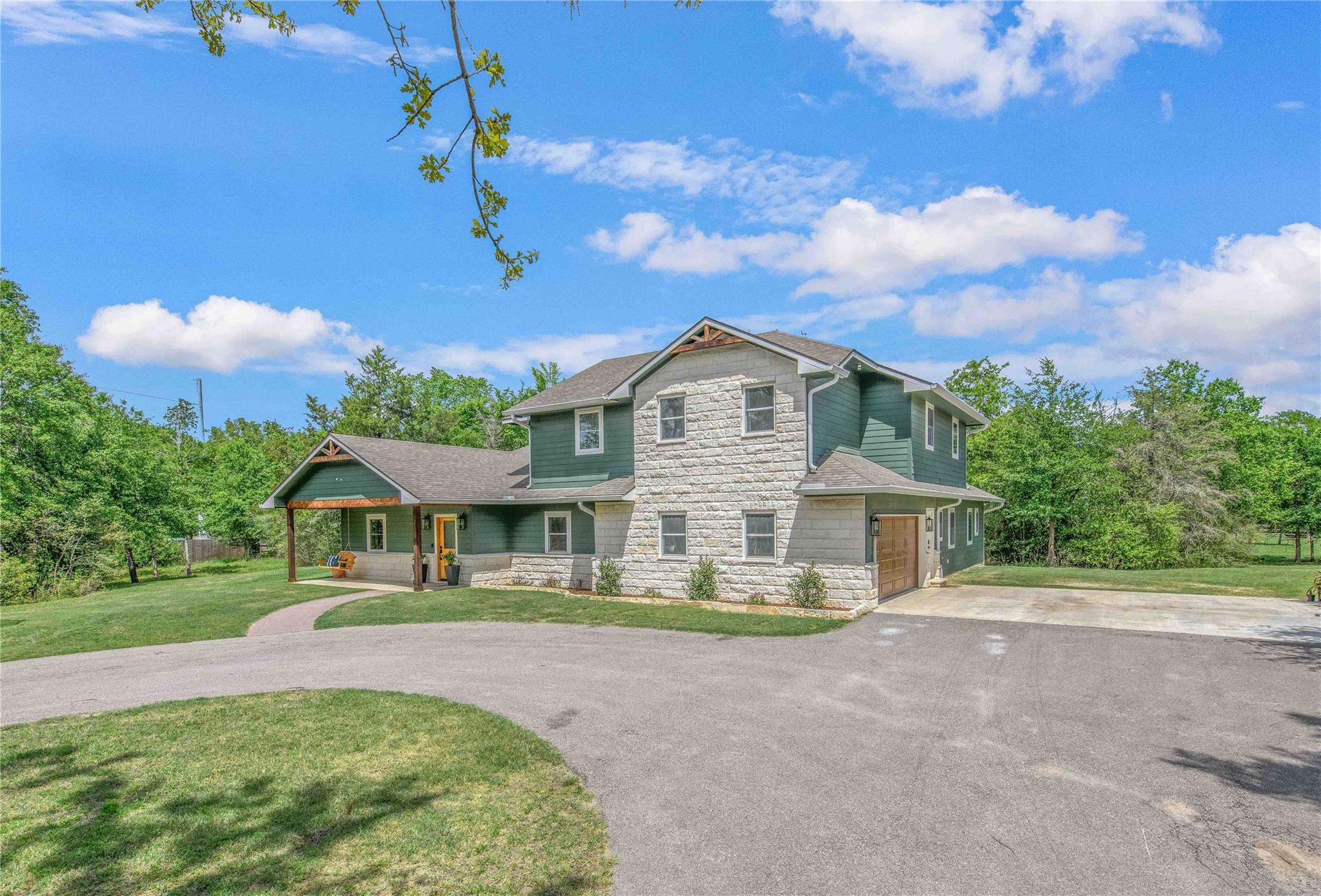 4855 Austins Creek DR