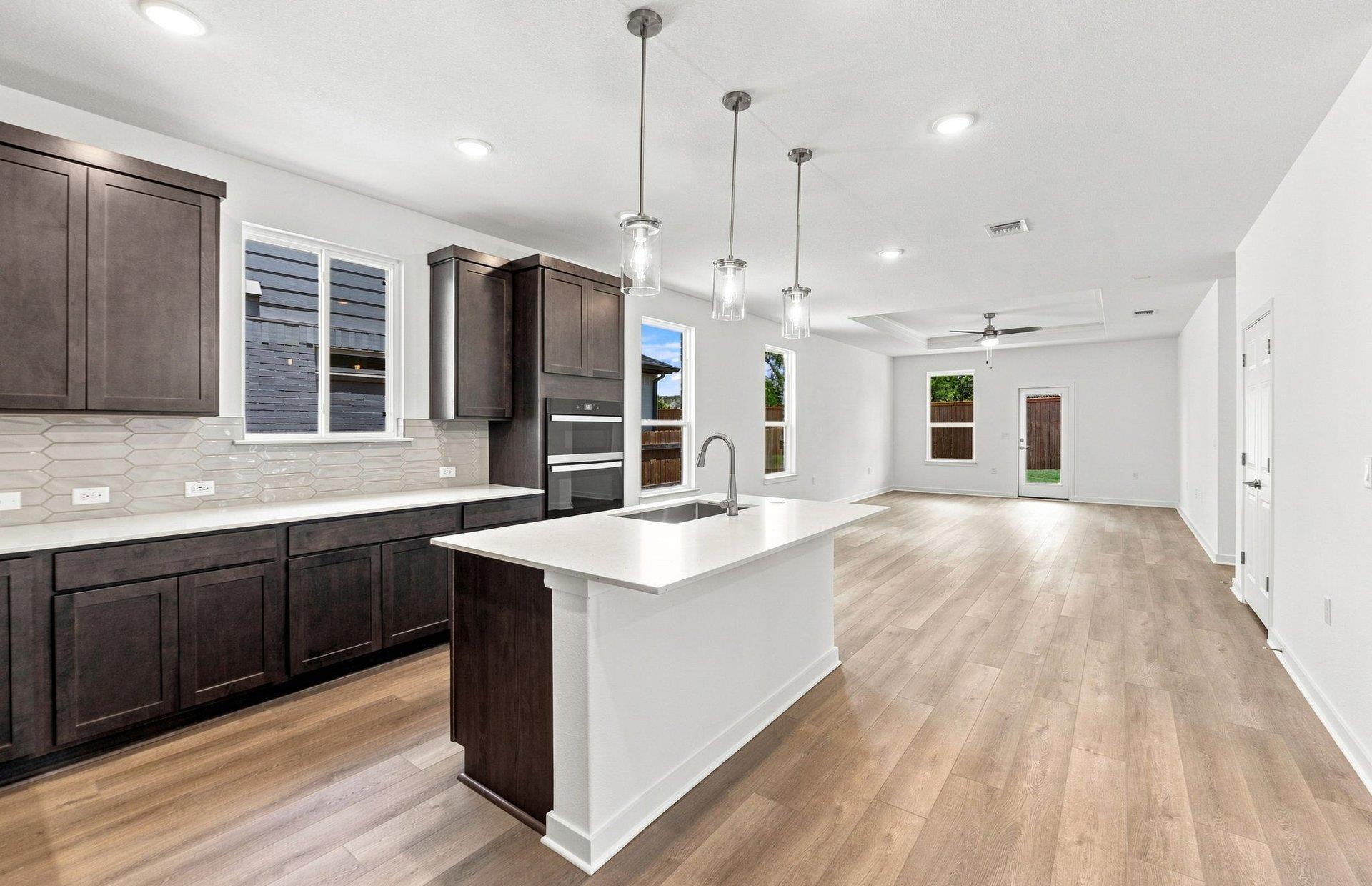 129 Adlai Ave — photo 4